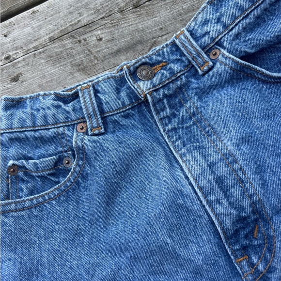 Vintage 90’s Levi’s 516 Denim Cut Off Jean Shorts Size 25 Waist - Picture 6 of 8